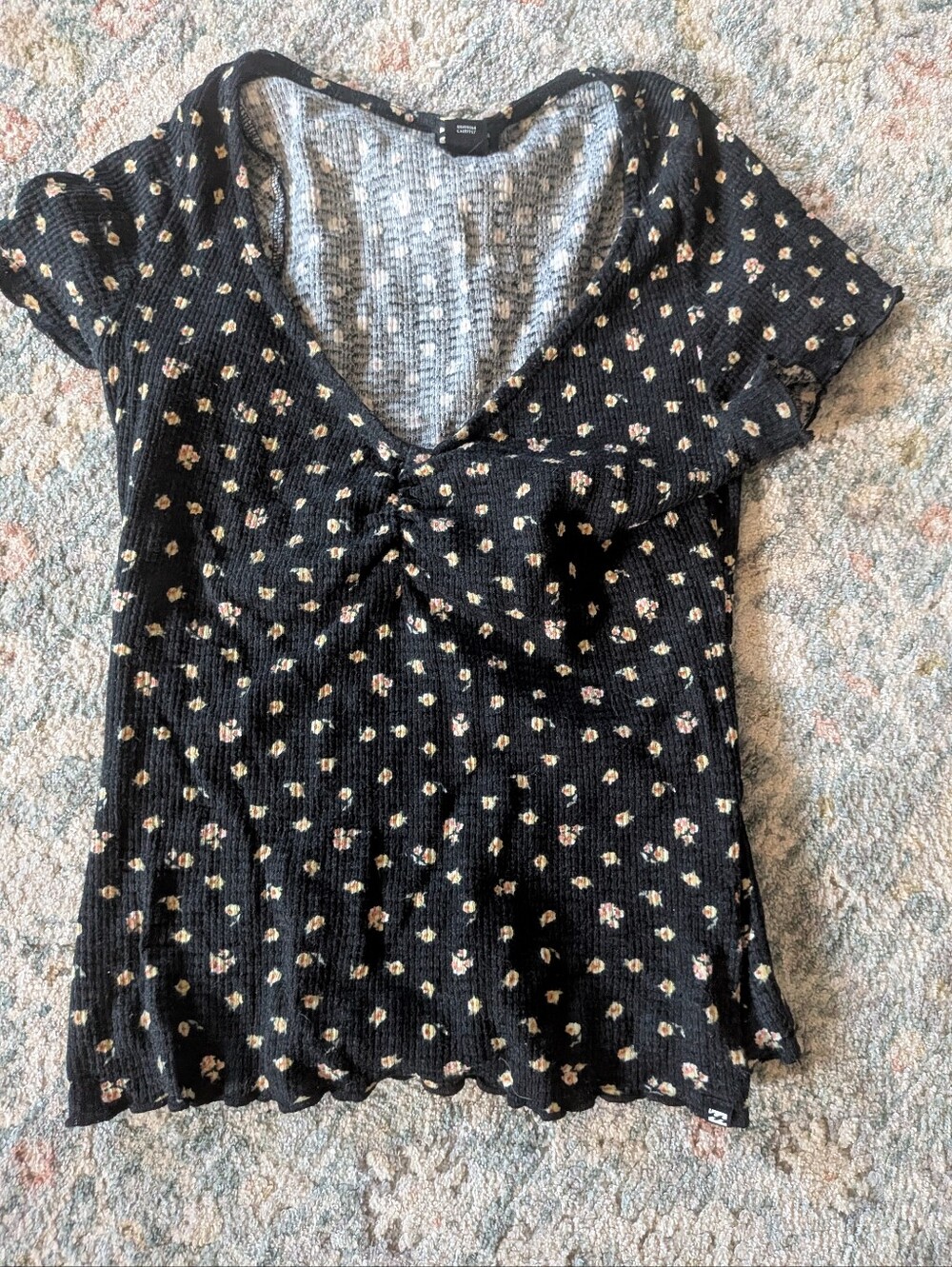 Billabong Black Floral V-Neck Short Sleeve Top